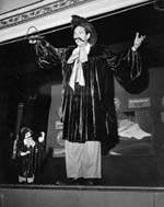 Harry Burnett and his puppet in "Tom and Jerry" at Turnabout Theatre